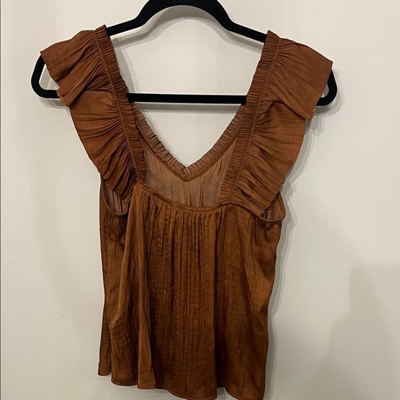 Evereve Ruffled V-Neck Brown Blouse - Picture 6 of 9